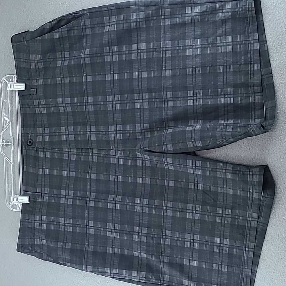 BEN HOGAN Men's Gray Plaid Polyester Spandex Flat Front Golf Shorts - Si…